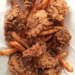 The Twisted Crab Seafood Bar 161 Photos 119 Reviews Photo Of The Twisted Crab Seafood Bar Hampton Va United States