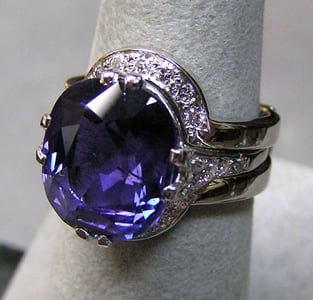 The Jewelers Bench