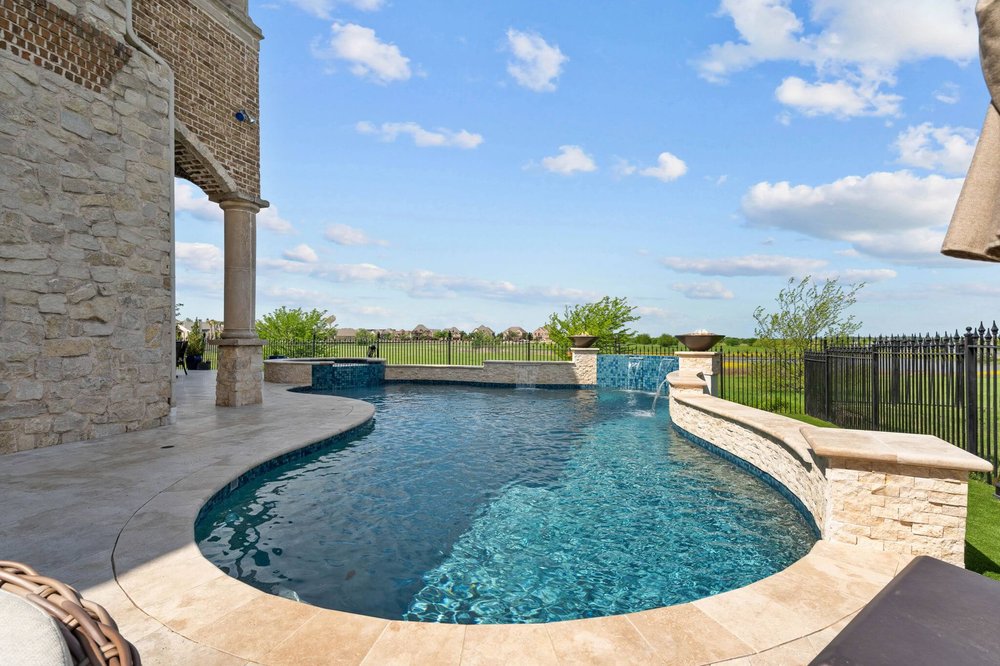 Venture Custom Pools