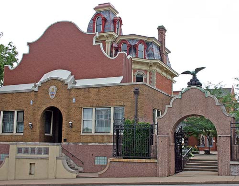 The Palmer Family Residence Landmarks & Historical Buildings 808 Brady St, Davenport, IA