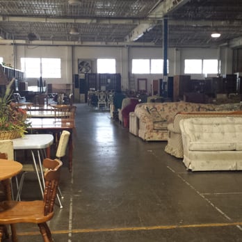 Queen City Flea Market Closed 12 Reviews Antiques 1315 E Photo Of Queen City Flea Market Springfield Mo United States