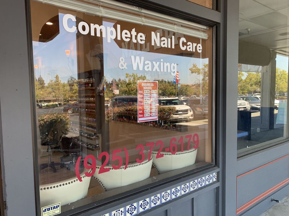 Ruby nail & waxing