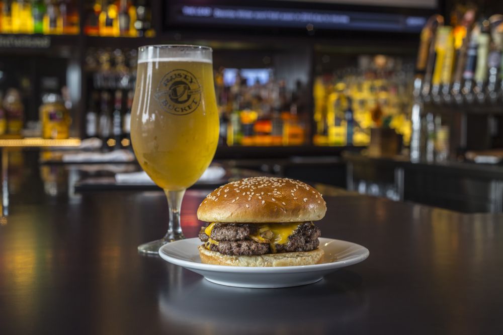 Rusty Bucket Restaurant & Tavern