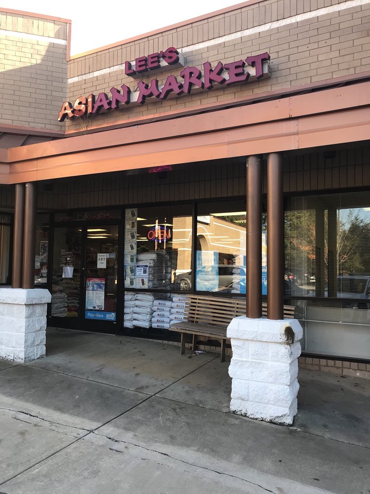 Lee's Asian Market
