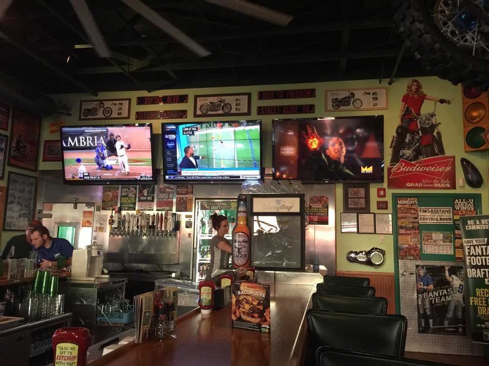 Quaker Steak & Lube