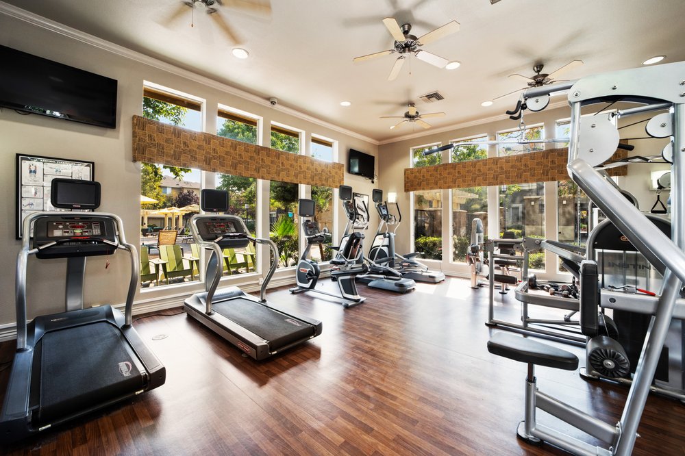 Cross Pointe Apartment Homes