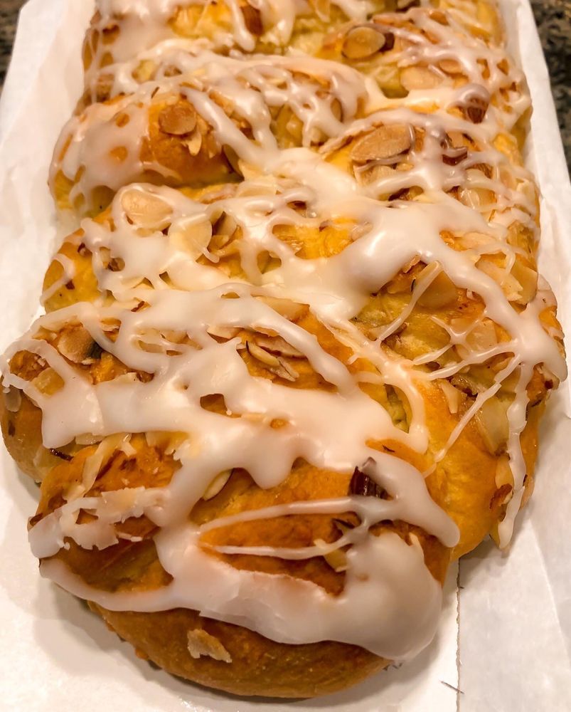 Impallaria Bakery & Deli