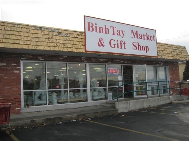Binh Tay Market & Gift Shop
