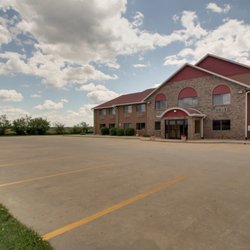 Heritage Grand Inn 30 Photos Hotels 1150 E Linn St Canton Photo Of Heritage Grand Inn Canton Il United States