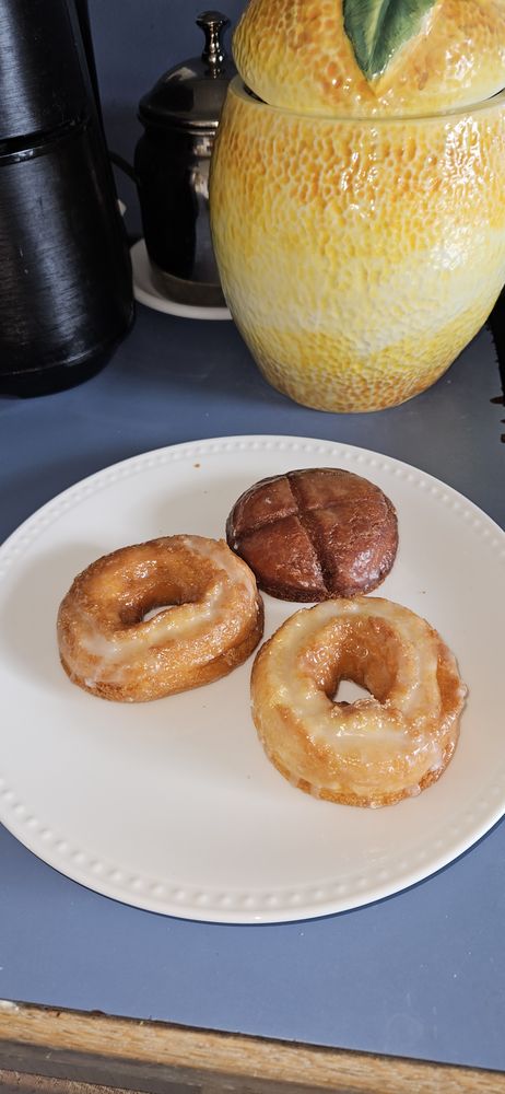 Corner Street Donuts