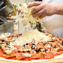 Best Delivery In Overland Park Ks Last Updated December 2018 Yelp 5 Rosati S Pizza