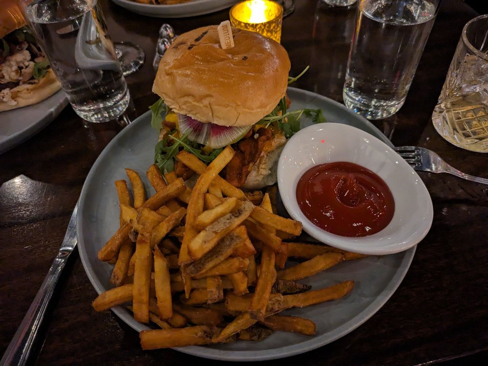 Black Oak on Fifth Black Oak on Fifth