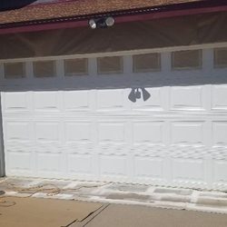 Well Hung Garage Door 20 Photos Services 11721 Nw Photo Of Well Hung Garage Door El Mirage Az United States A