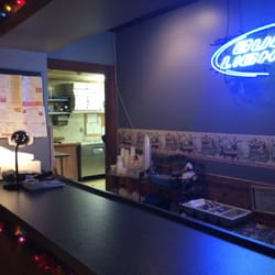 No Anchovies Pizzeria Pizza 145 Main St Somers Ct Restaurant Photo Of No Anchovies Pizzeria Somers Ct United States Counter Back