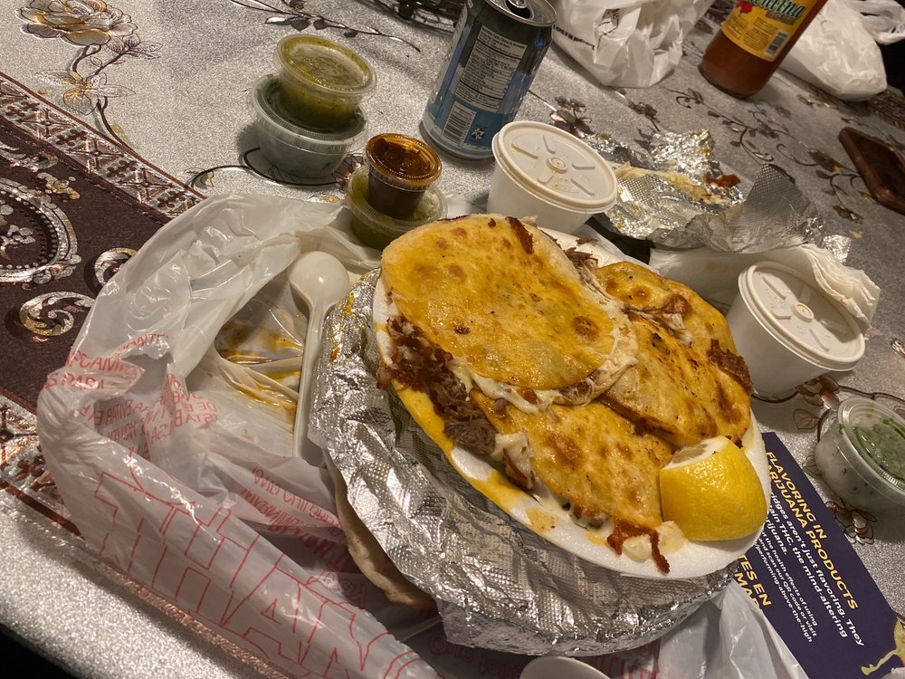 El Llanerito Birrieria