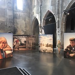 Les rencontres d'arles emploi