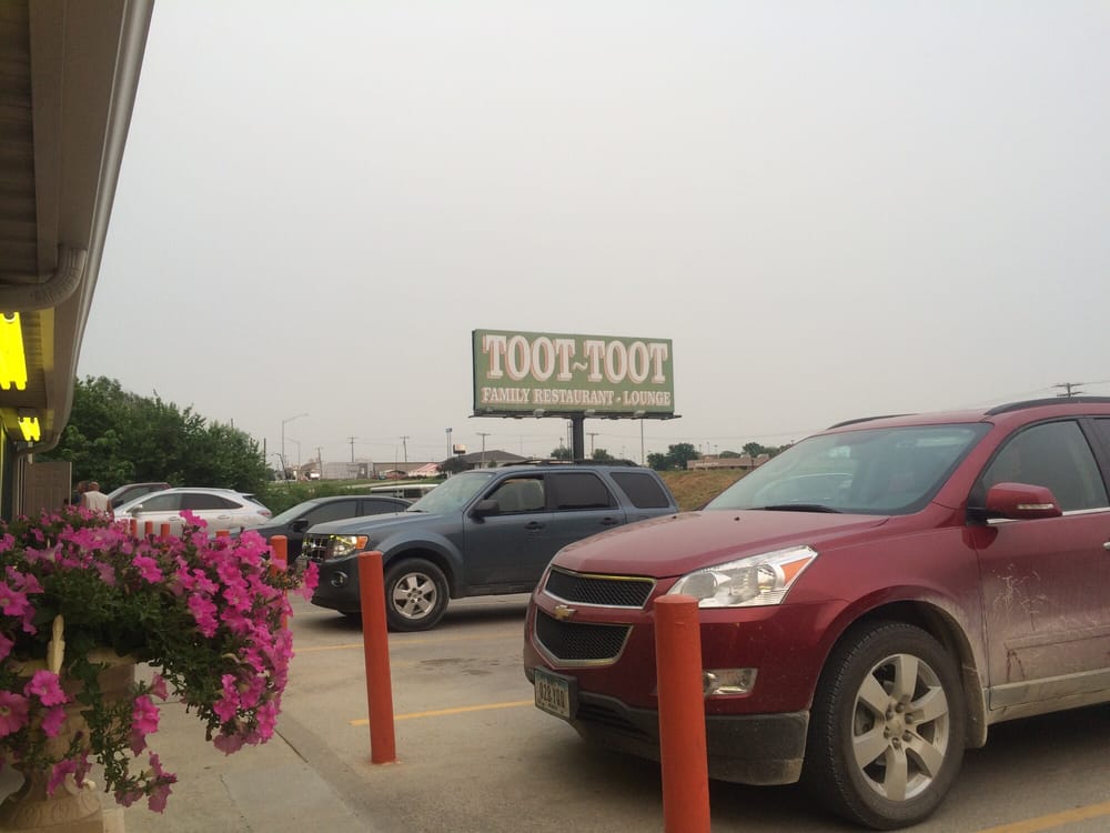 TootToot Family Restaurant 38 Photos & 64 Reviews American