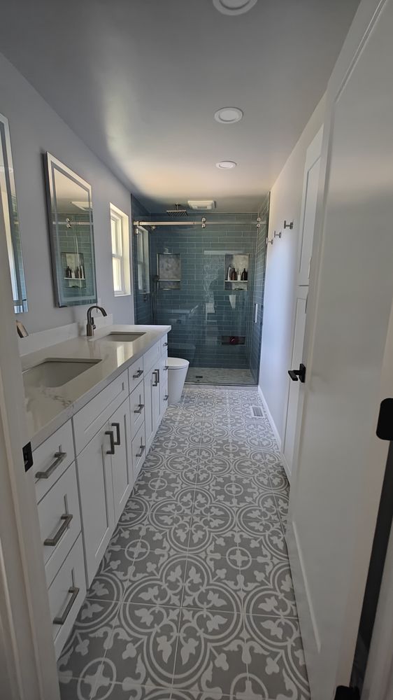 Design Kitchen & Bath