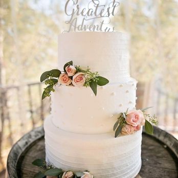 Wedding Cake Bakeries In Redlands Ca 5000 Simple Cakes Photo Of Mice S Redlands Ca United States Chocolate Cake With Toffee Filling