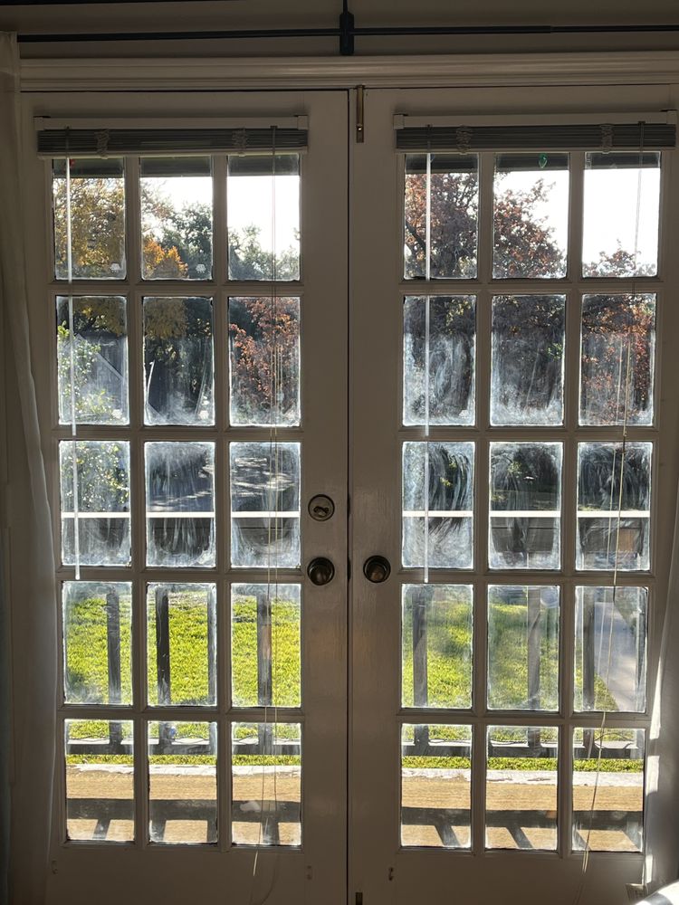 Shine Window & Holiday Care - Cedar Park