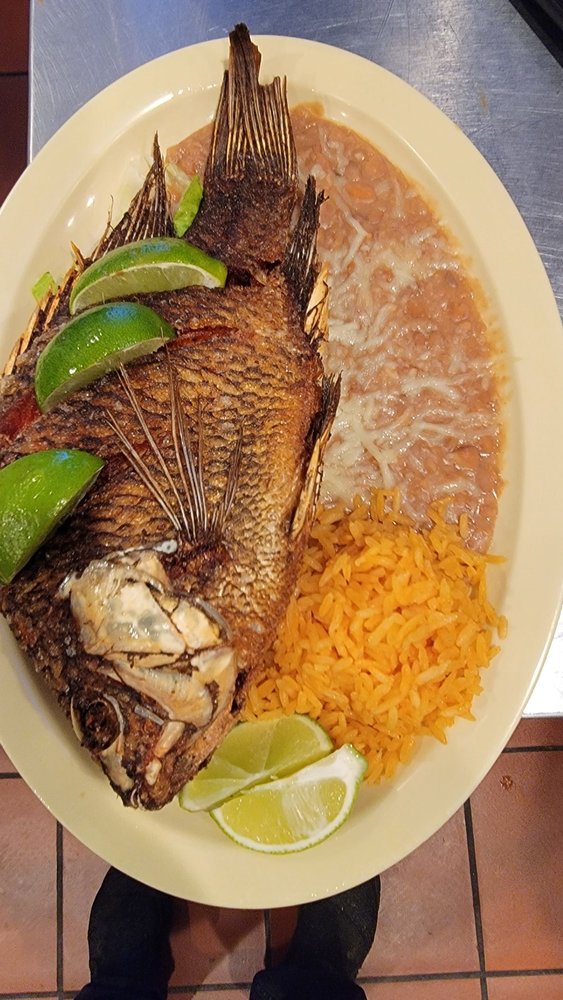 Luis’s Mexican & Seafood