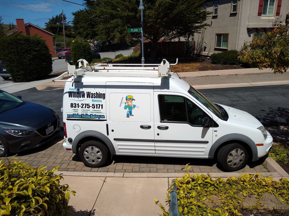 Professional Window Washing Monterey