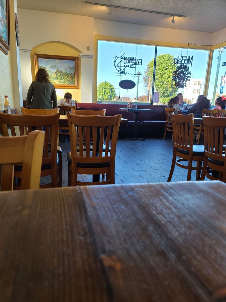 Mariscos Puerto Nuevo