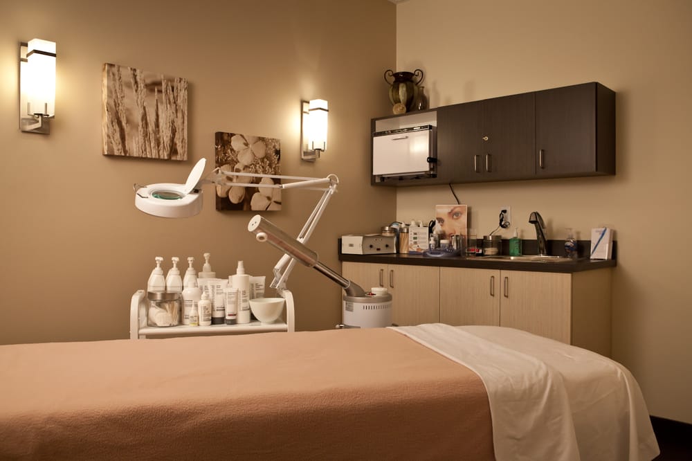 Hand & Stone Massage and Facial Spa