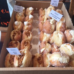 Dublin Barista School － Dublin, 愛爾蘭的相片。Friday donuts from @dublindoughnutco