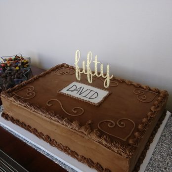 Queen Of Cakes And Cafe 43 Photos 55 Reviews Cafes 1281 N Photo Of Queen Cakes And Cafe Vista Ca United States Chocolate