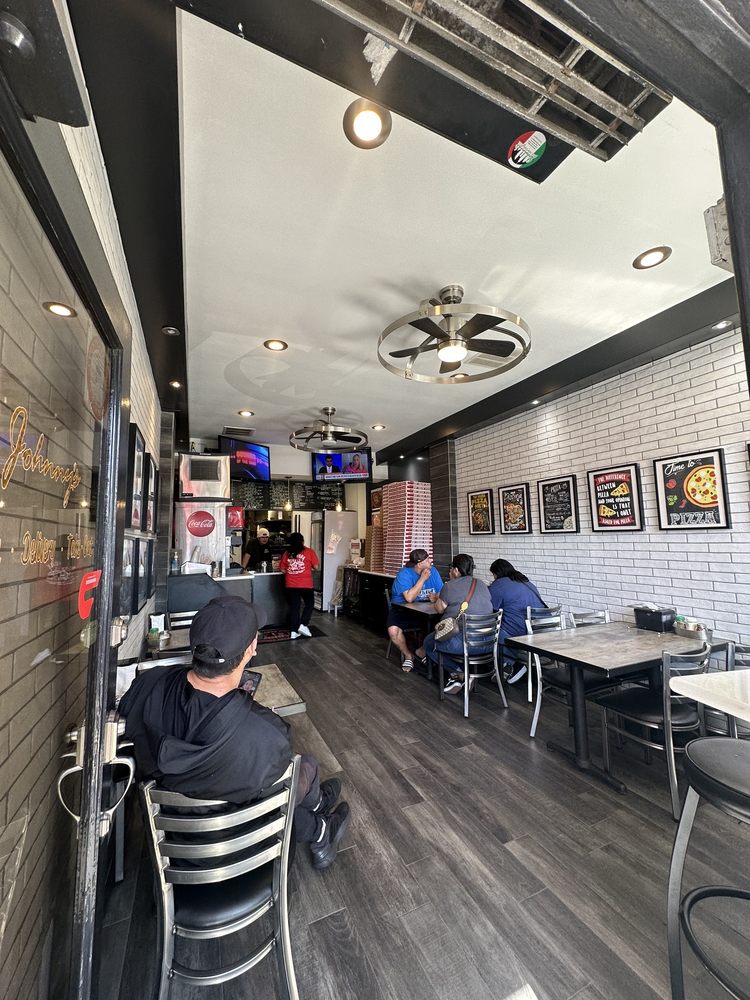 Johnny's The Bronx Pizza