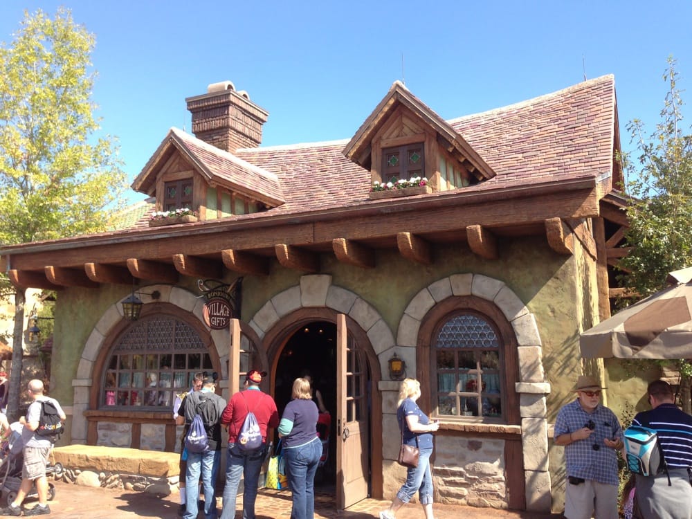 Bonjour Village Gifts - Loja do Magic Kingdom