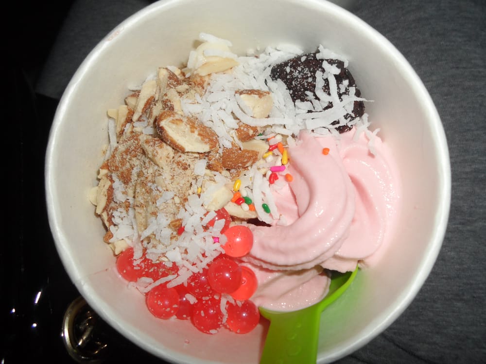 USwirl Frozen Yogurt CLOSED 12 Photos & 26 Reviews Ice Cream