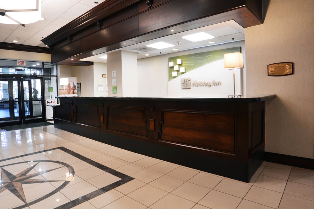 Holiday Inn National Airport
