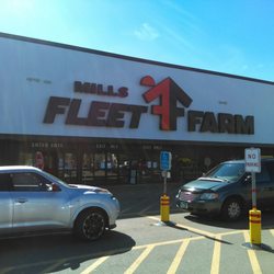 fleet farm auto