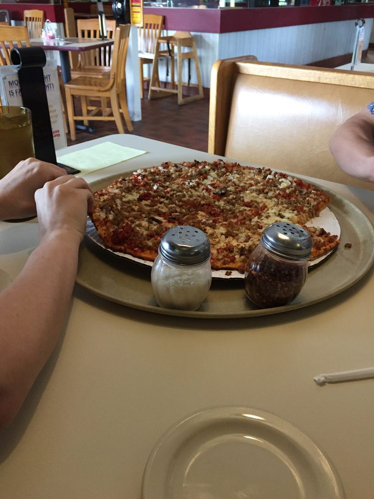 Pizza King 17 Reviews Pizza 14 Harbourtown Ctr, Noblesville, IN