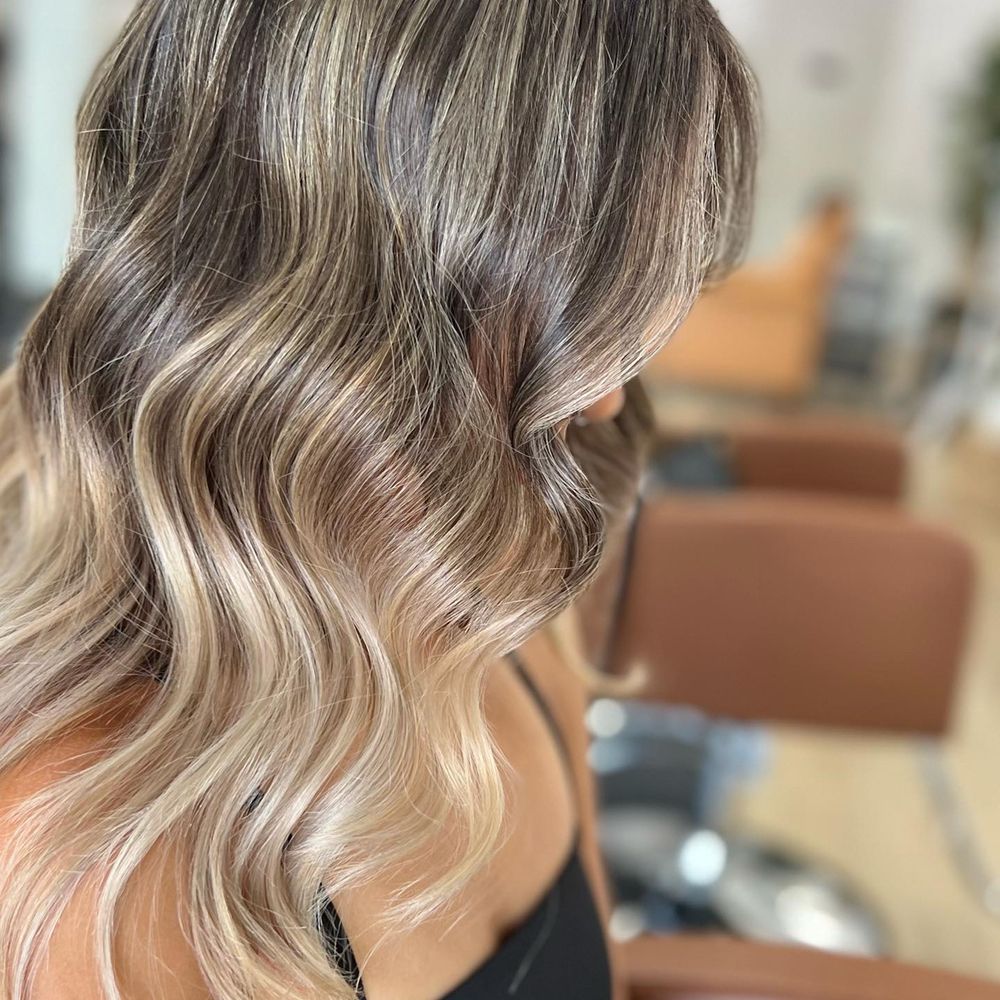 The Mane Room Salon & Spa