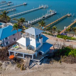 Beach Houses In Paradise 35 Photos Vacation Als 713 Se Photo Of Beach Houses In Paradise Stuart Fl United States