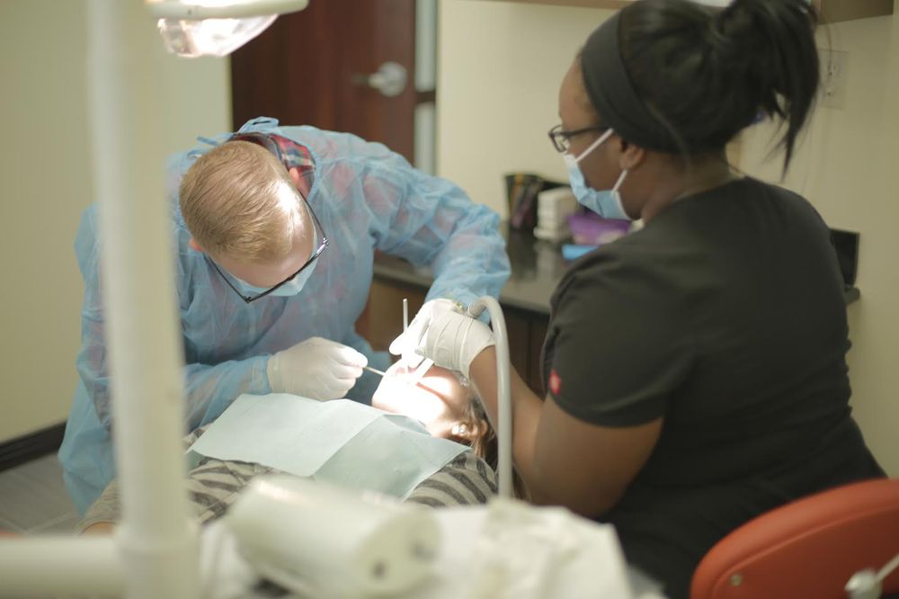 Apple Dentist 11 Photos & 19 Reviews Orthodontists 12601