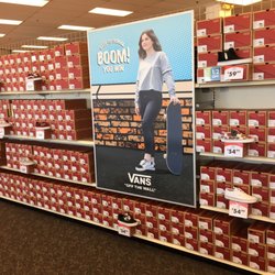 phone number shoe carnival