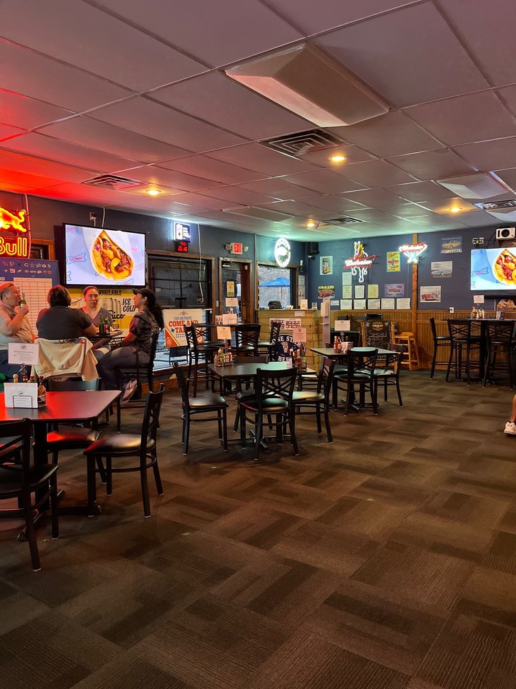 Classic's Bar & Grill