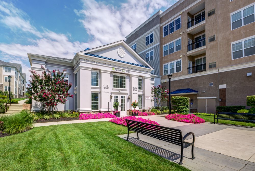 Foster Square Luxury Apartments 10 Reviews Apartments 10000 Town