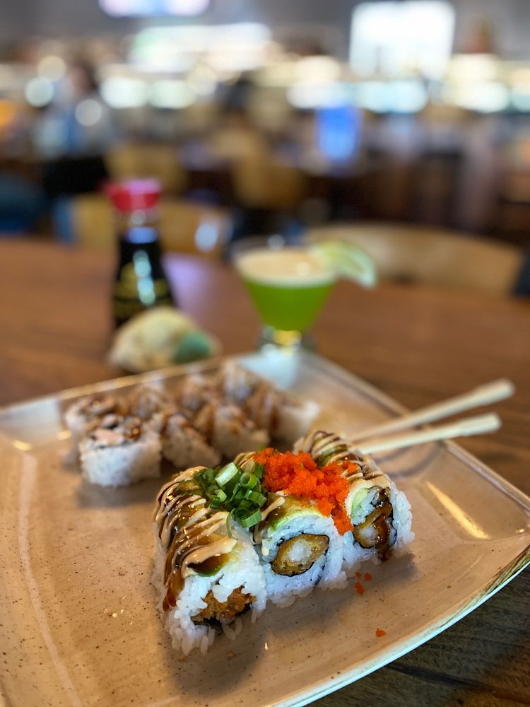 Mikuni Japanese Restaurant & Sushi Bar