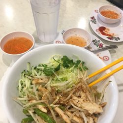 Best Vegetarian Restaurants In Des Moines Ia Last Updated A Dong Restaurant