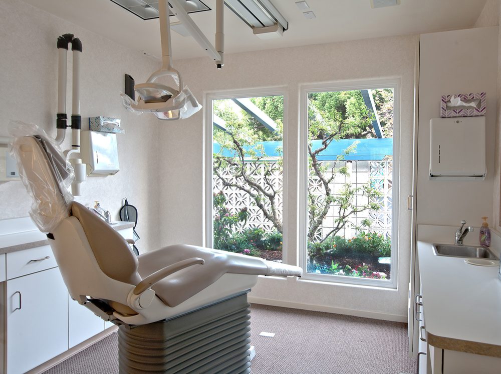 image of business Frank L Ikuta, DDS