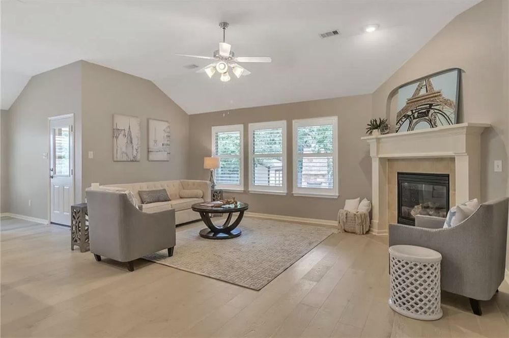 image of business Lone Star Floors