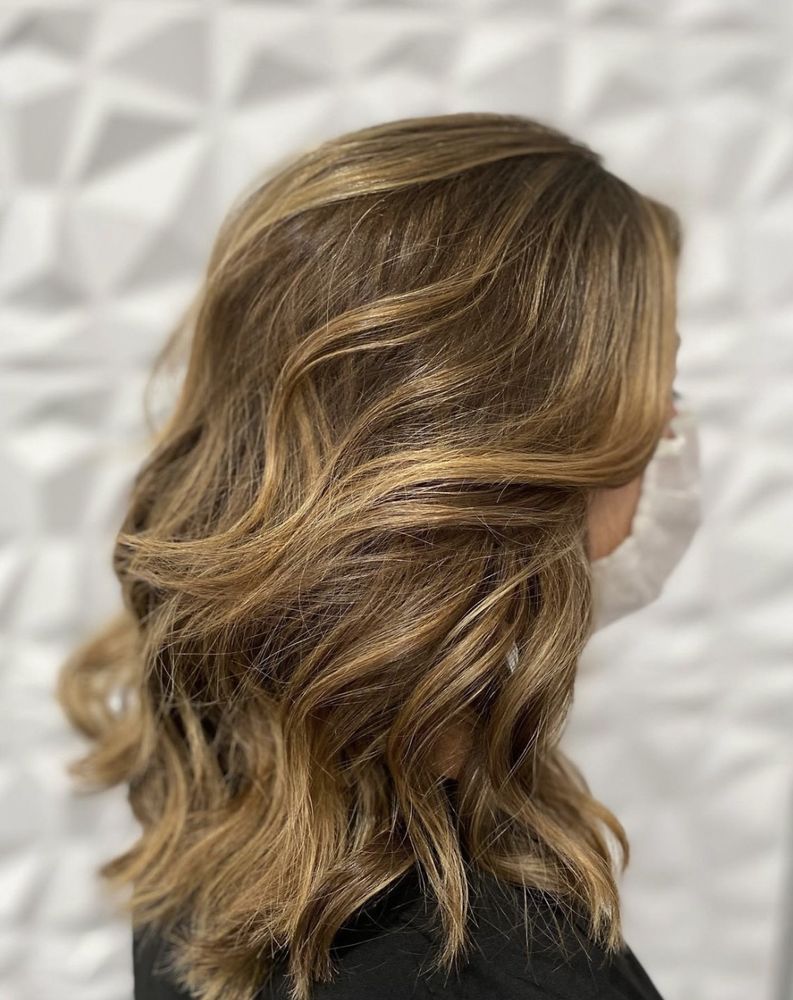 Zokkoz Salon