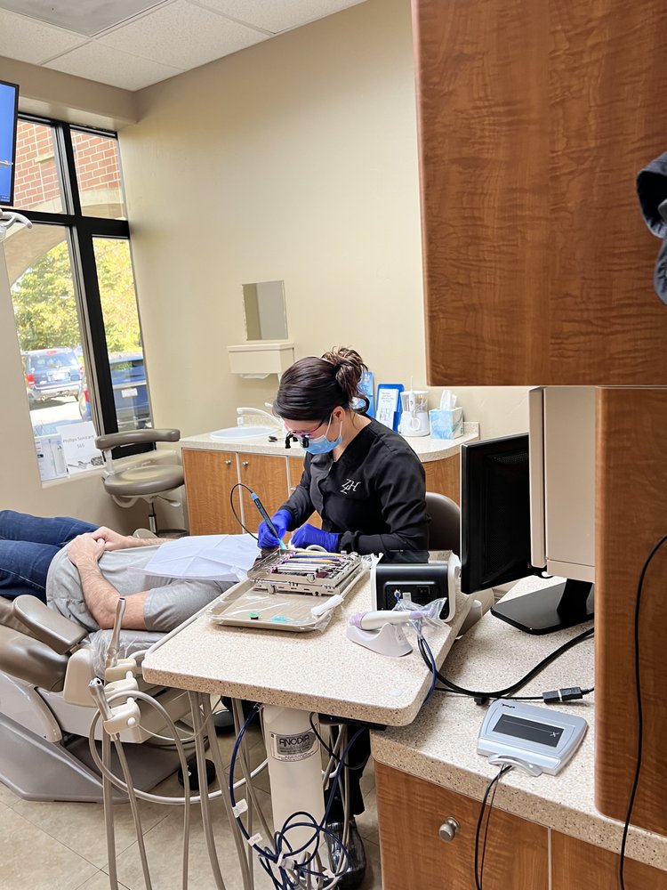 image of business Zahra L Hosseini, DDS