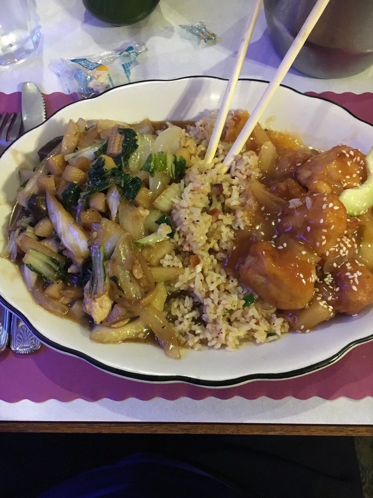 The Alley Connection 12 Photos 41 Reviews Chinese 22 1st St The Alley Connection 12 Photos 41 Reviews Chinese 22 1st St W Kalispell Mt Restaurant Phone Number Yelp