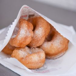 Trishs Mini Donuts 859 Photos 839 Reviews Donuts